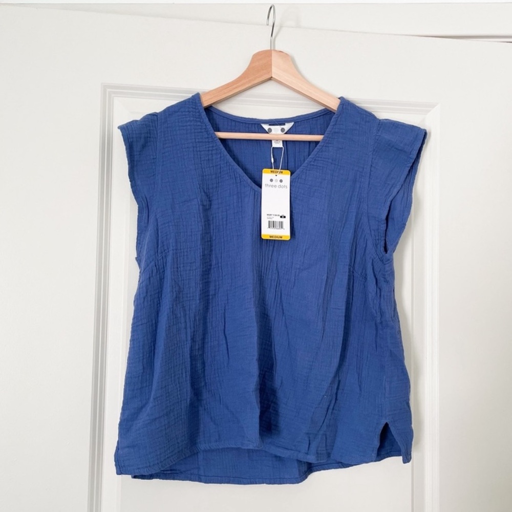 Three dots periwinkle gauze top
